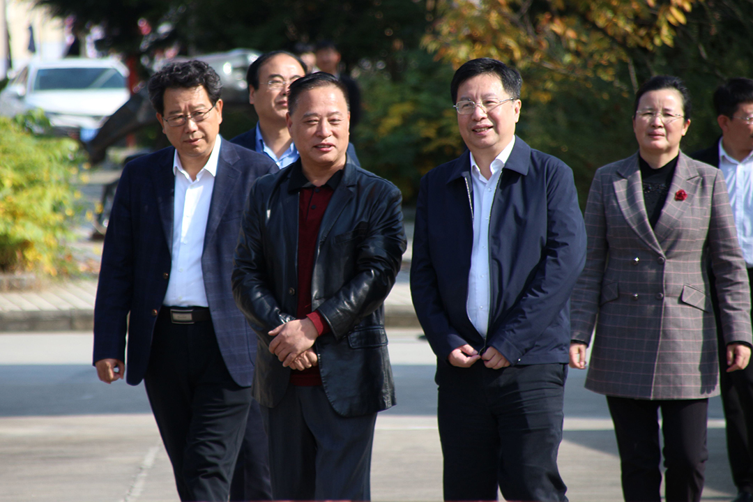 �й�����ʡί����Ǻ��⻪ݰ��2121�Ƿ�ҩҵ������Ŀ�������� ����.jpg