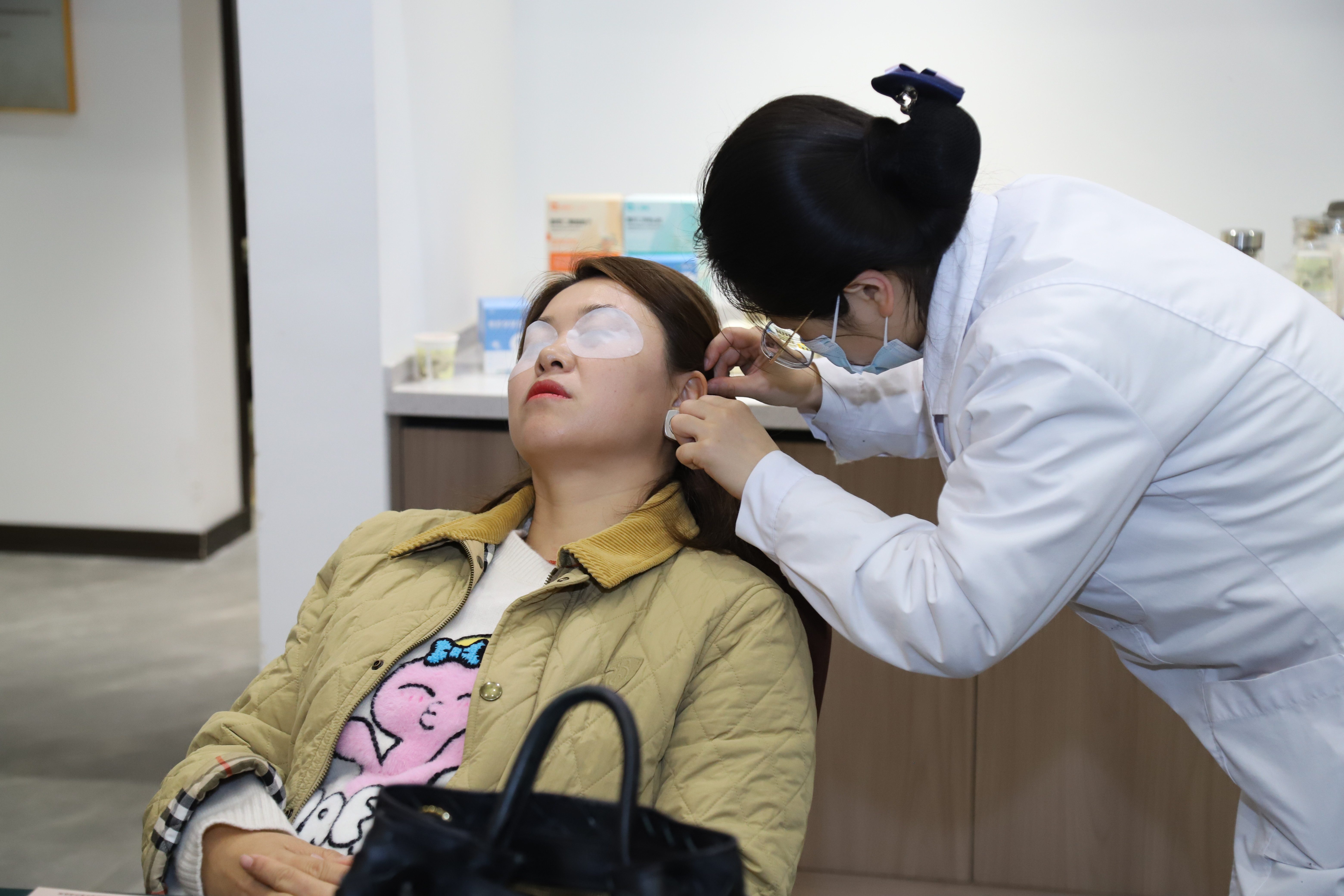 1764232456.jpg 5.jpg